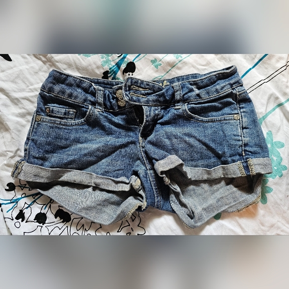 All 3 shorts for $20 - Picture 4 of 8